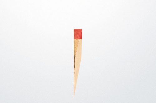 Imagen Estacas topográficas de punta sesgada. 35cm color rojo